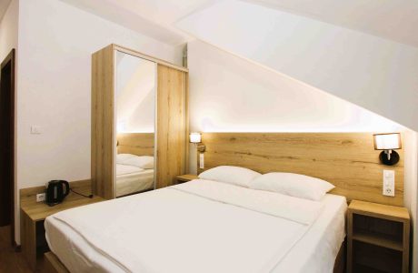 Deluxe Double Room S4